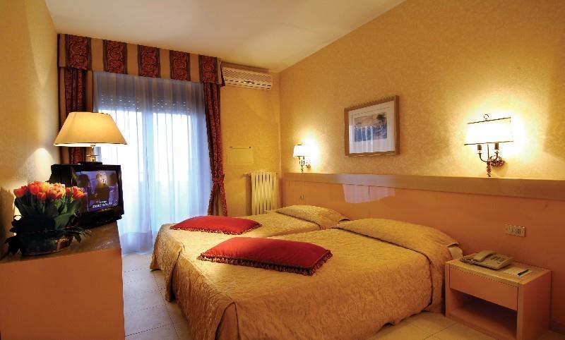 Unaway Hotel&residence Quark Due Apartahotel Milán