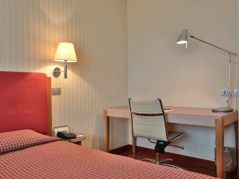 Unaway Hotel&residence Quark Due Apartahotel 4*