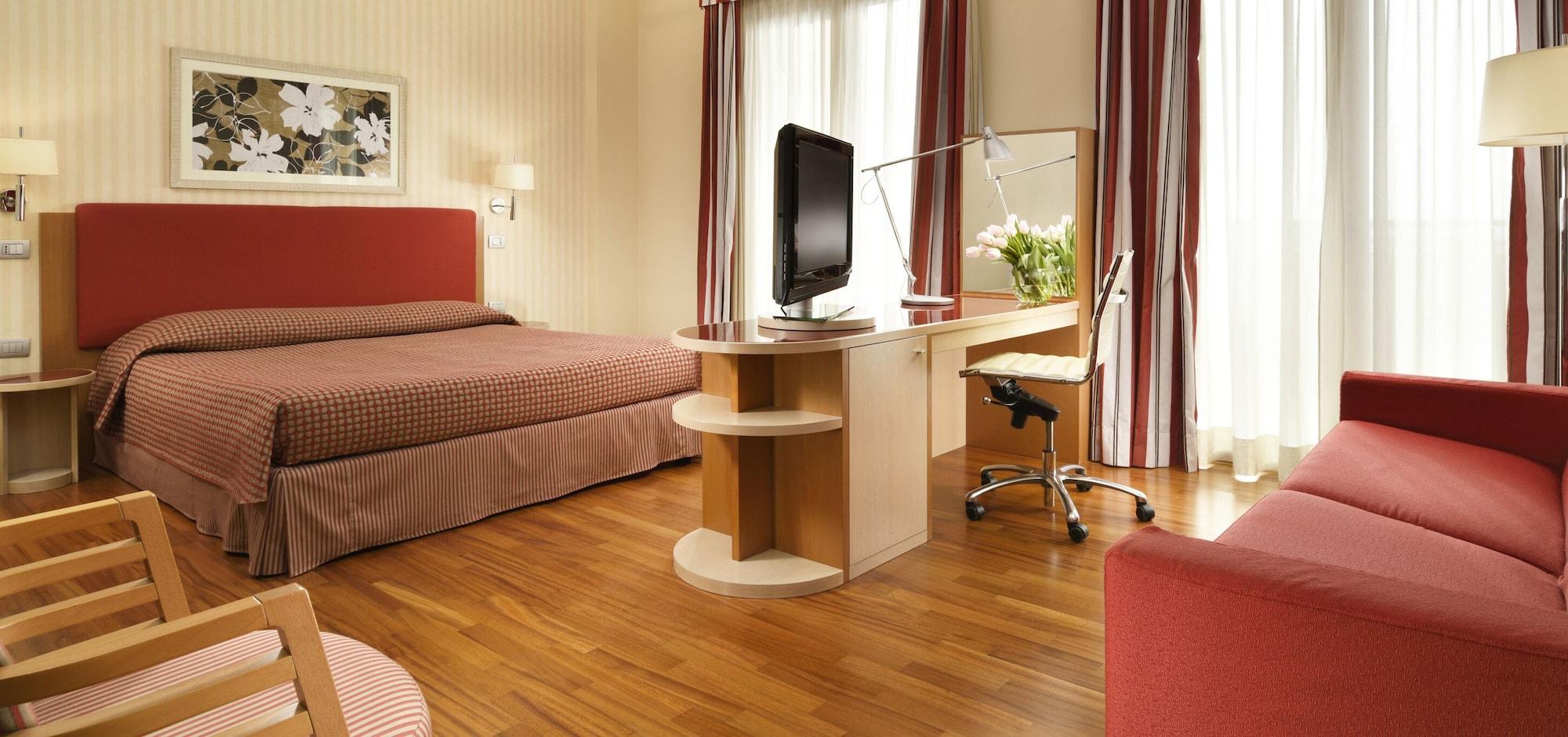 Unaway Hotel&residence Quark Due Apartahotel 4*