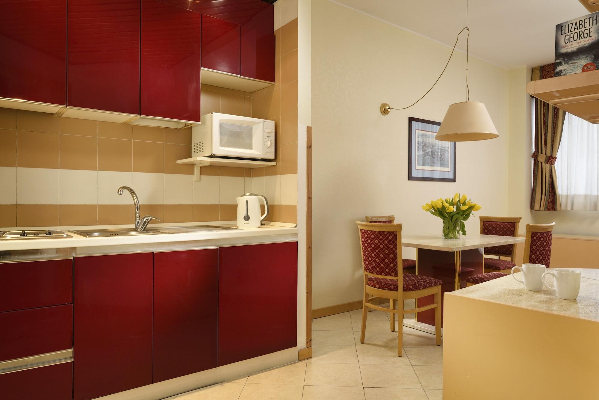Unaway Hotel&residence Quark Due Apartahotel 4*