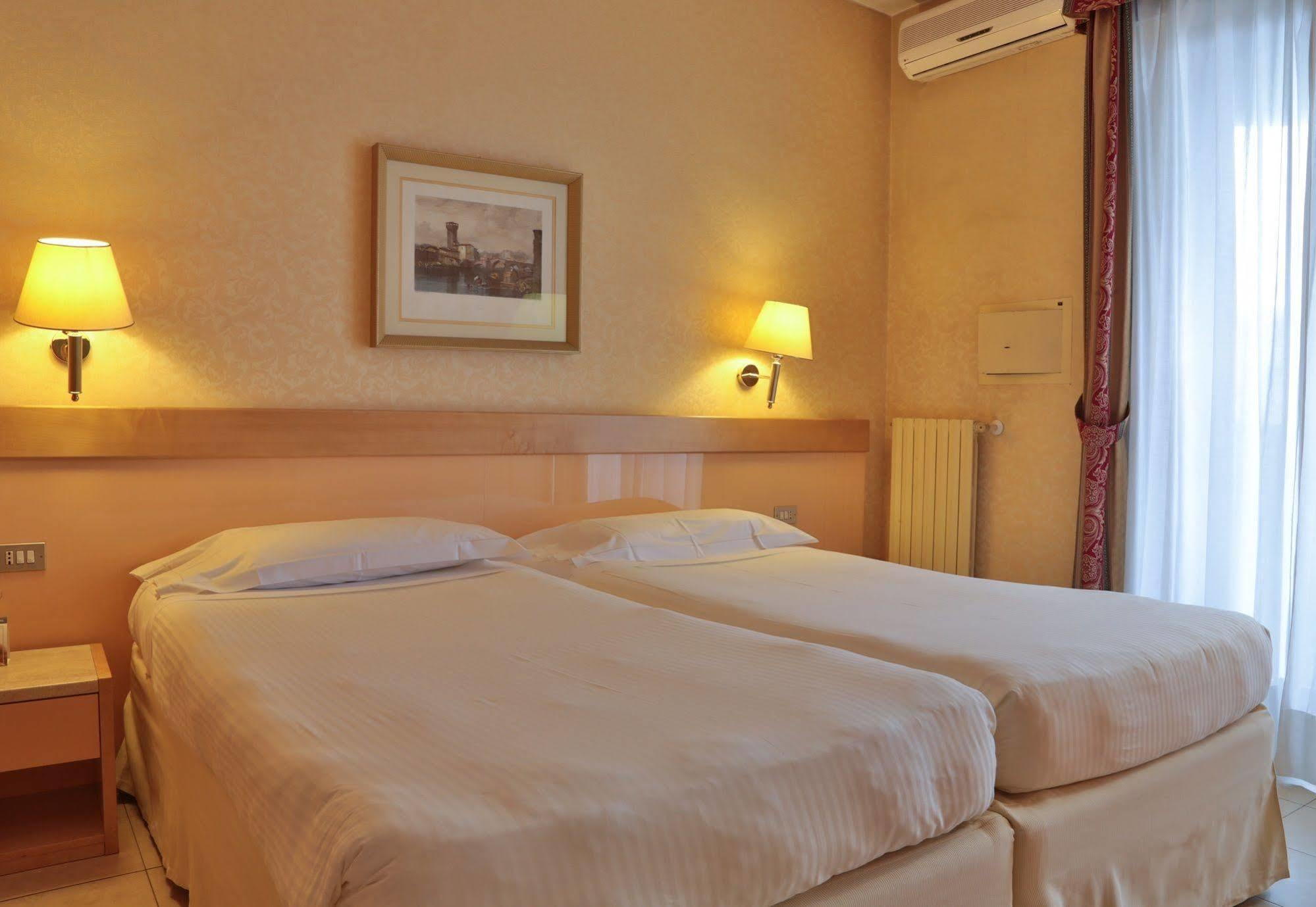 Apartahotel Unaway Hotel&residence Quark Due 4*